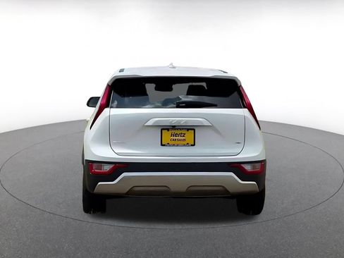 Used 2026 Kia Niro LX FWD image 10