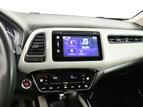 Used 2018 Honda HR-V EX image 26