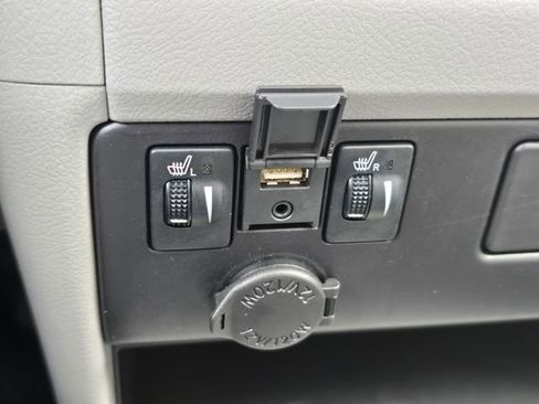 Used 2020 Toyota Sienna XLE w/ XLE Navigation Package AWD/4WD image 34