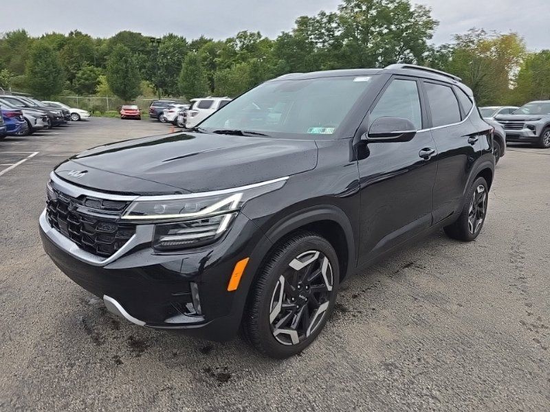 Used 2024 Kia Seltos SX w/ SX Sunroof Package AWD/4WD image 3