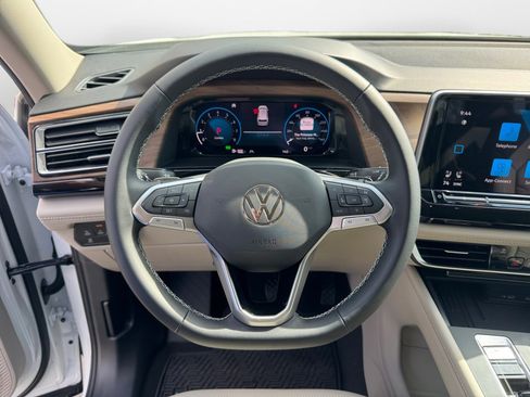 New 2026 Volkswagen Atlas SE FWD image 10