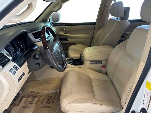 Used 2014 Lexus LX 570 4WD image 10