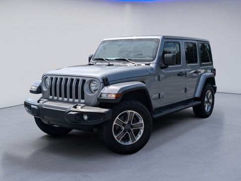 Used 2021 Jeep Wrangler Unlimited Sahara AWD/4WD image 2