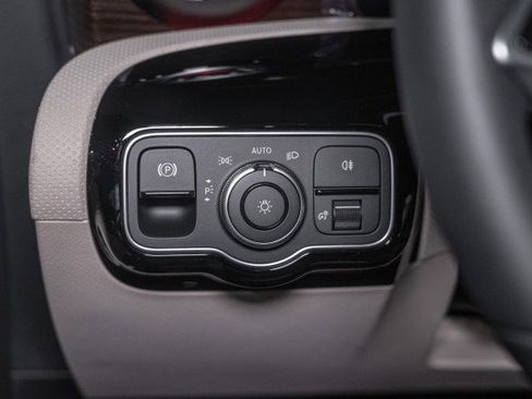 New 2025 Mercedes-Benz CLA 250 image 20