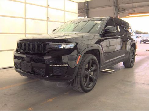 Used 2024 Jeep Grand Cherokee L Limited w/ Black Appearance Package RWD image 2