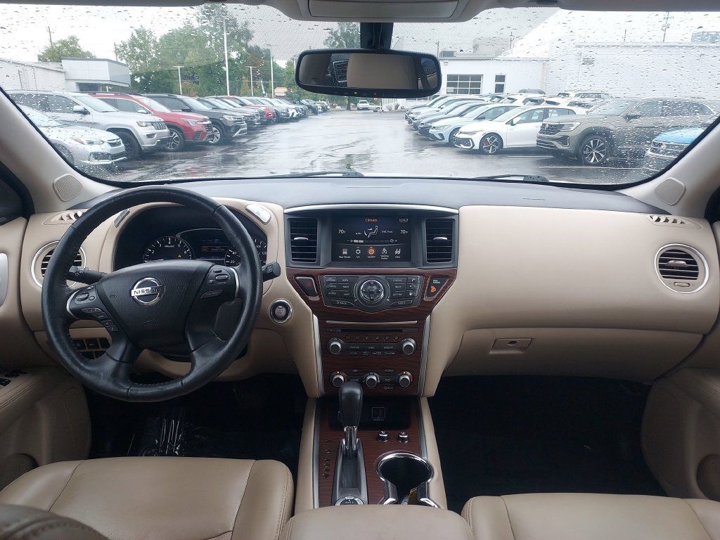 Used 2020 Nissan Pathfinder Platinum AWD/4WD image 9
