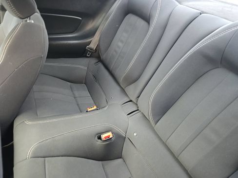 Used 2018 Ford Mustang GT RWD image 13
