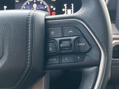 Used 2025 Toyota 4Runner SR5 image 15