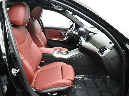 Used 2023 BMW 330i xDrive 330i xDrive w/ M Sport Package image 21