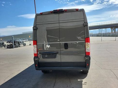 Used 2025 RAM ProMaster 2500 FWD image 3