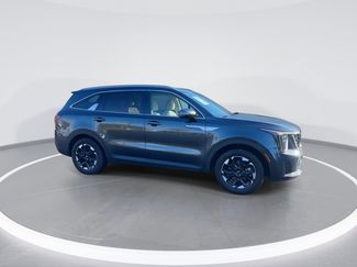 Used 2024 Kia Sorento S video 2