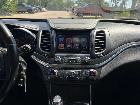 Used 2017 Chevrolet Impala LT FWD image 17