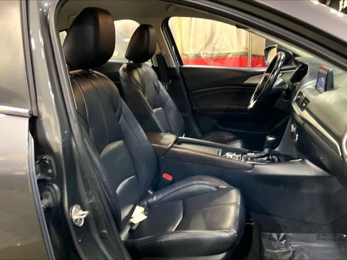 Used 2018 MAZDA MAZDA3 Touring image 8