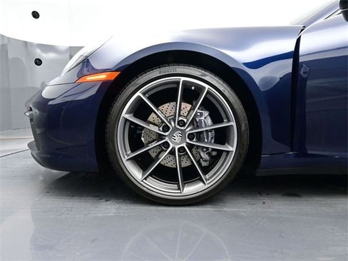 Used 2021 Porsche 911 Carrera image 6