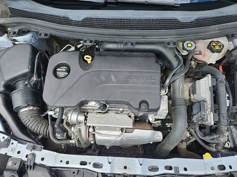 Used 2018 Chevrolet Cruze LS FWD image 43