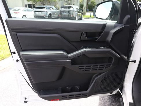 Used 2025 Toyota Tacoma SR RWD image 10