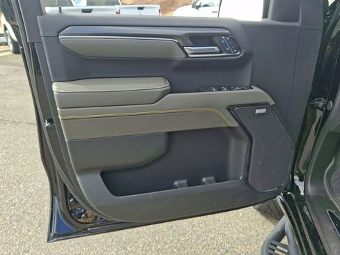 Used 2024 Chevrolet Silverado 1500 ZR2 image 12