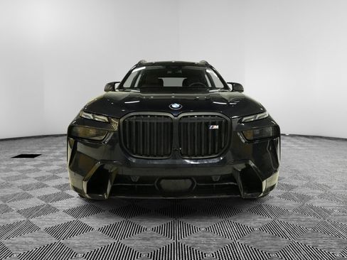 Used 2025 BMW X7 M60i image 8