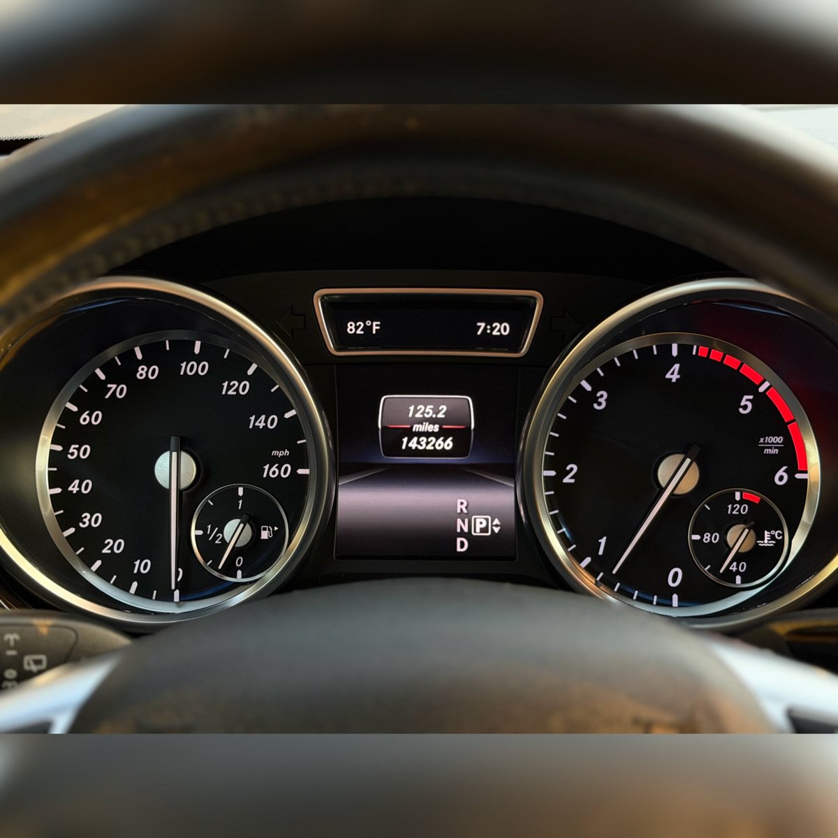 Used 2015 Mercedes-Benz ML 250 BlueTEC 4MATIC image 10