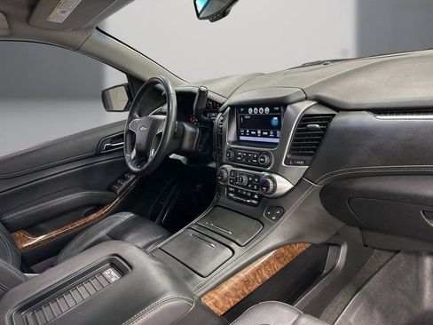 Used 2018 Chevrolet Tahoe Premier w/ RST 6.2L Performance Edition AWD/4WD image 15