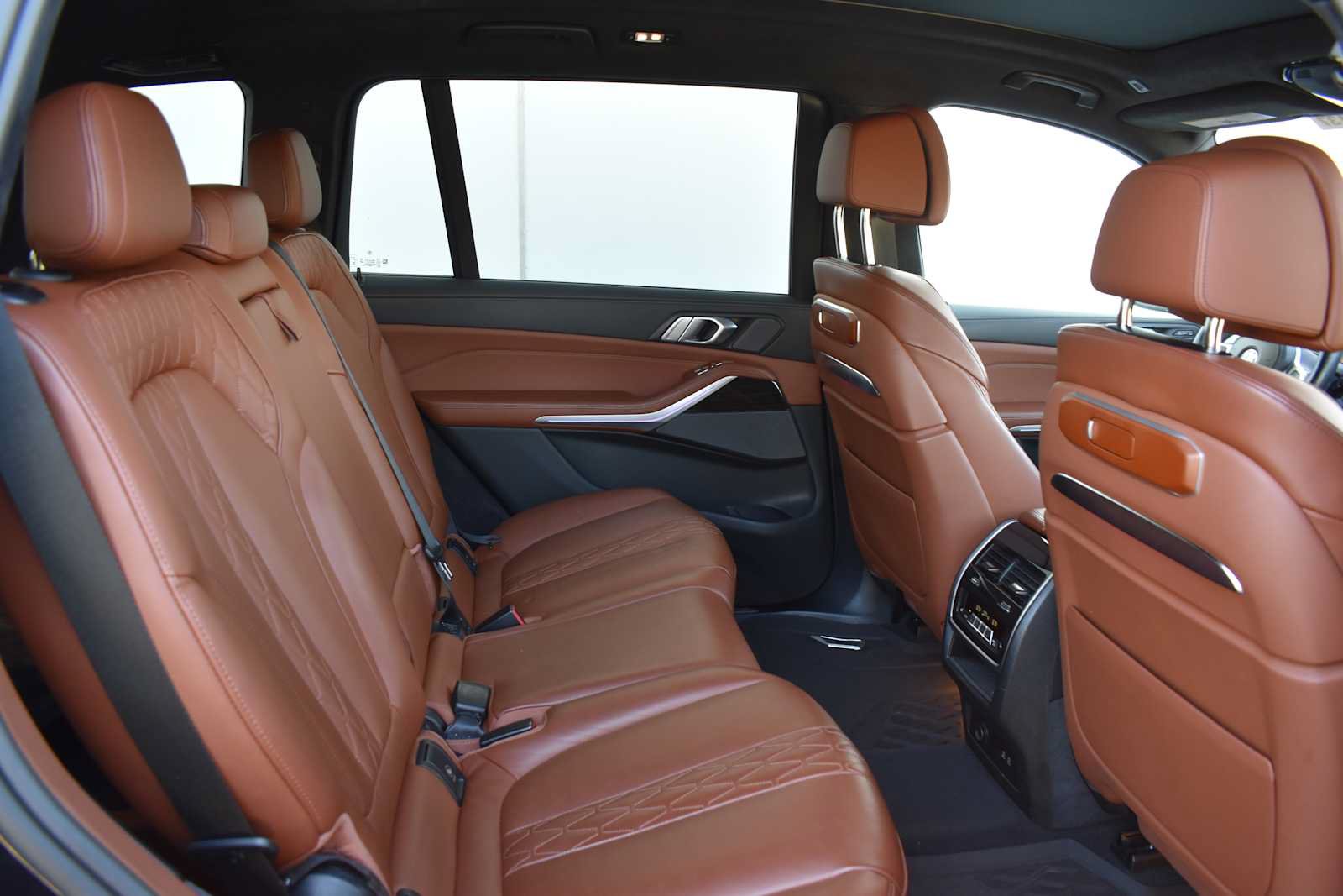 Used 2024 BMW X7 M60i w/ Executive Package AWD/4WD image 10