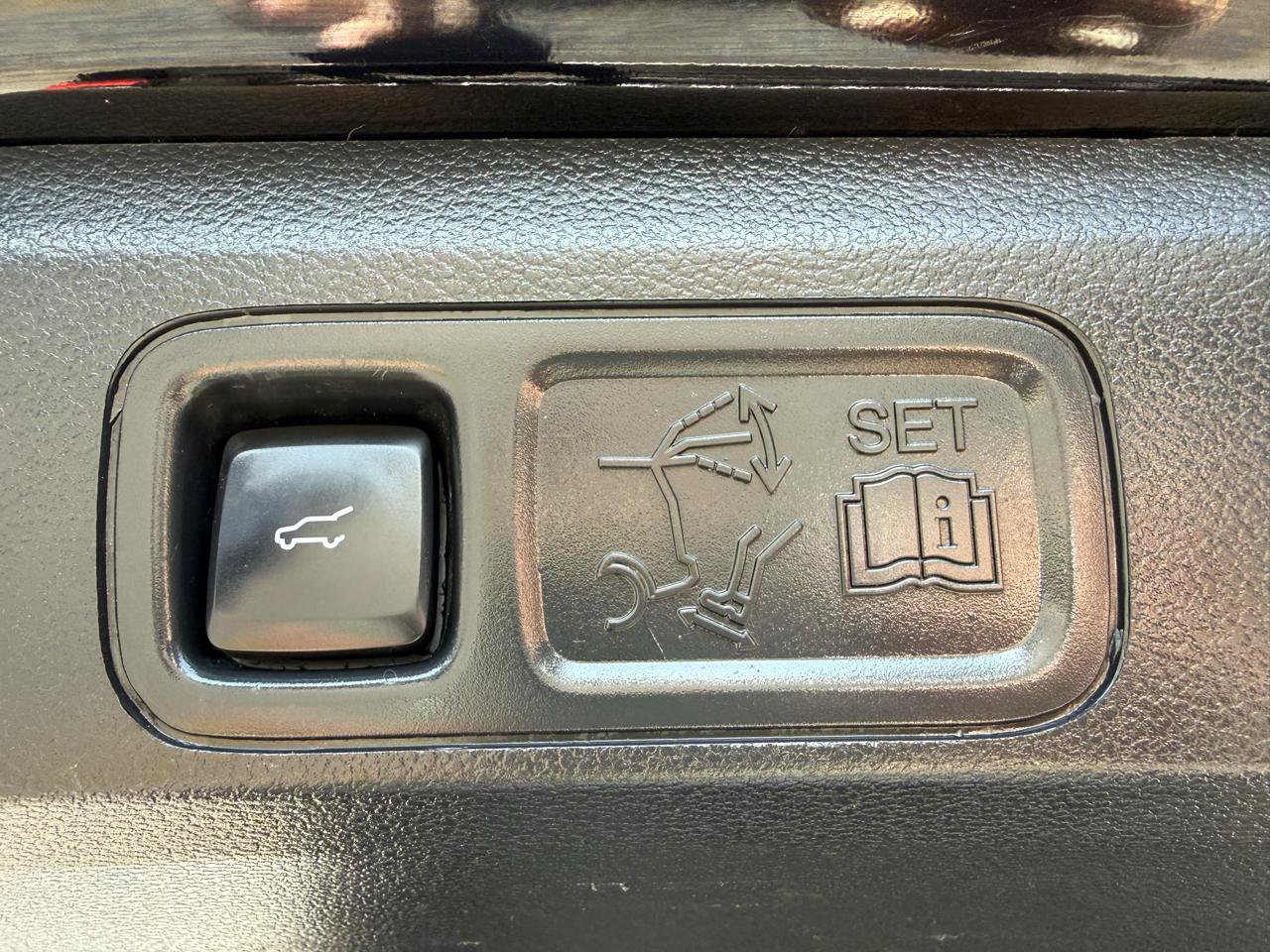 Used 2021 Ford Expedition Limited AWD/4WD image 20