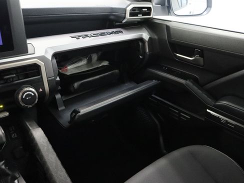 Used 2026 Toyota Tacoma TRD Off-Road AWD/4WD image 22