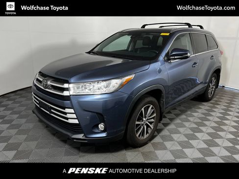 Used 2019 Toyota Highlander XLE AWD/4WD image 1