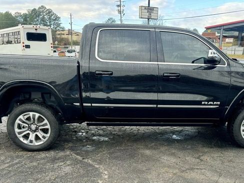 Used 2024 RAM 1500 Limited image 12