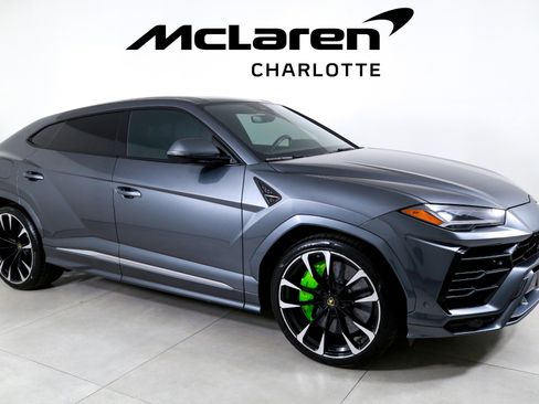 Used 2020 Lamborghini Urus image 2
