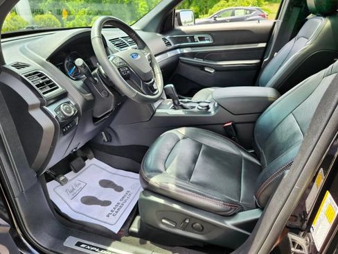 Used 2019 Ford Explorer Sport w/ Equipment Group 401A AWD/4WD image 13