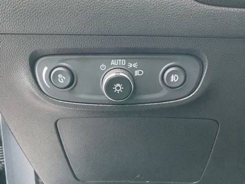 Used 2023 Buick Encore GX Preferred w/ Cold Weather Comfort Package AWD/4WD image 28
