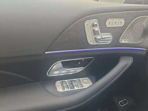 New 2026 Mercedes-Benz GLS 580 4MATIC image 15