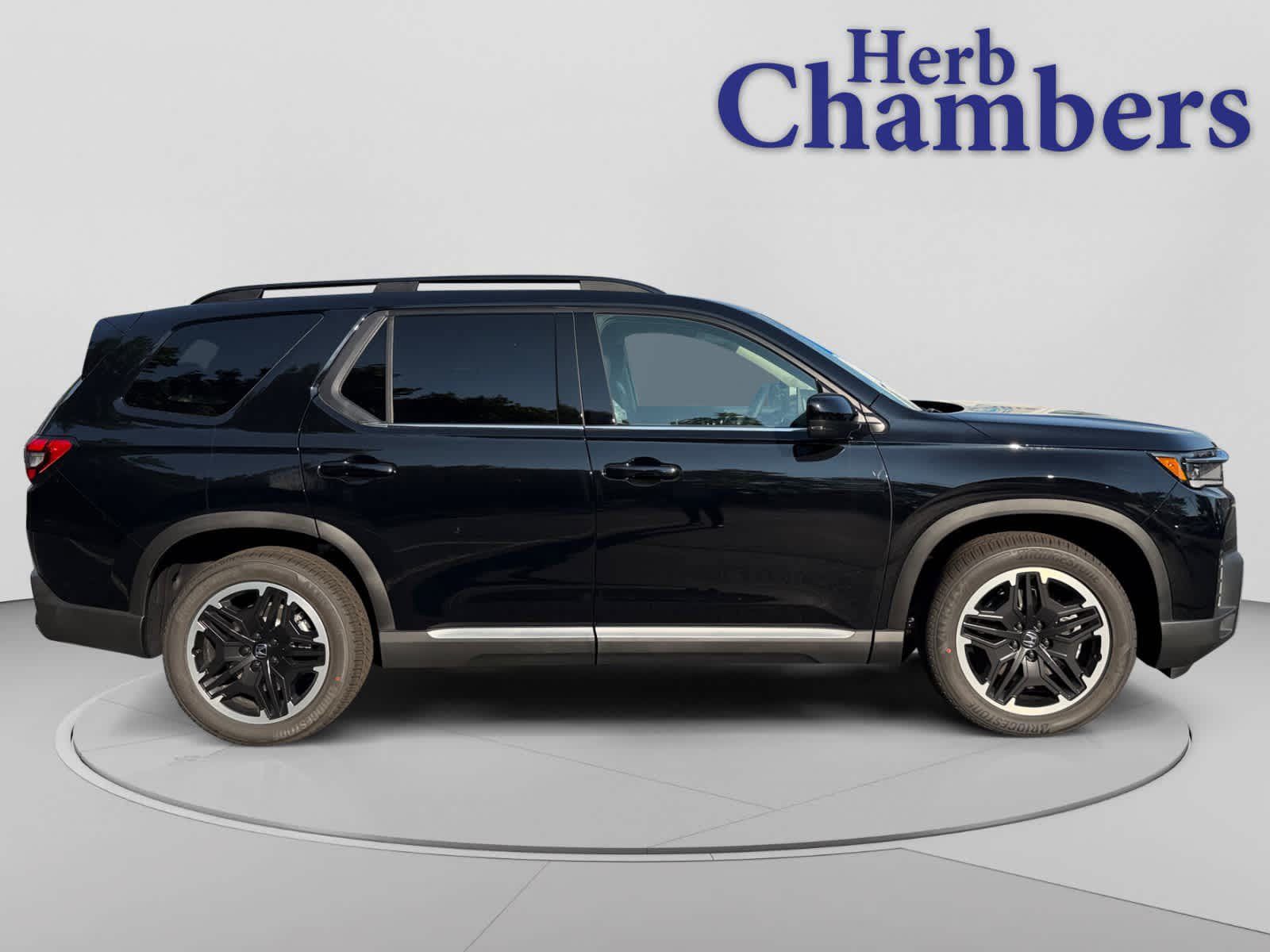 Used 2026 Honda Pilot image 5
