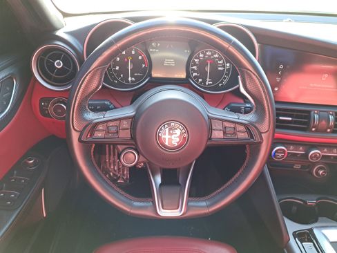 Used 2021 Alfa Romeo Giulia Ti Sport image 23