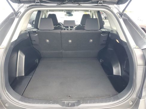 Used 2019 Toyota RAV4 LE image 10