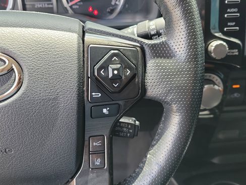 Used 2023 Toyota 4Runner TRD Off-Road Premium w/ Moonroof Package AWD/4WD image 25