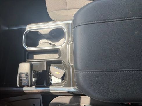 Used 2025 Chevrolet Silverado 1500 LT AWD/4WD image 22