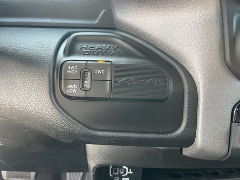 Used 2024 RAM 3500 Tradesman w/ Chrome Appearance Group image 26