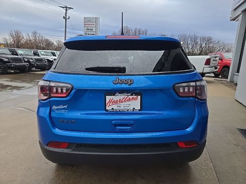 New 2026 Jeep Compass Latitude image 9