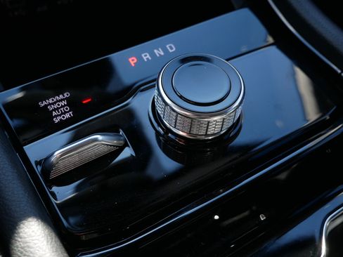 Used 2023 Jeep Grand Cherokee Limited w/ Black Appearance Package image 28