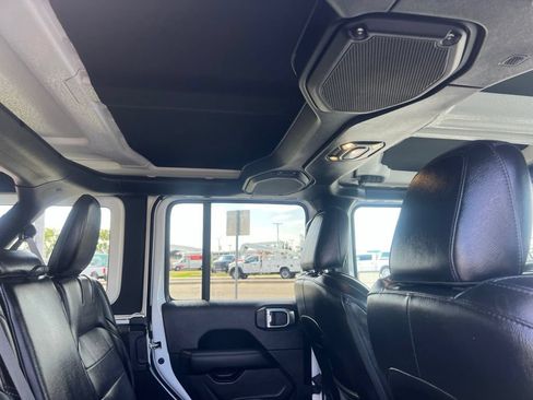 Used 2023 Jeep Wrangler Unlimited Sahara AWD/4WD image 49