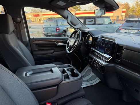 Used 2023 Chevrolet Silverado 1500 LT w/ Protection Package image 26