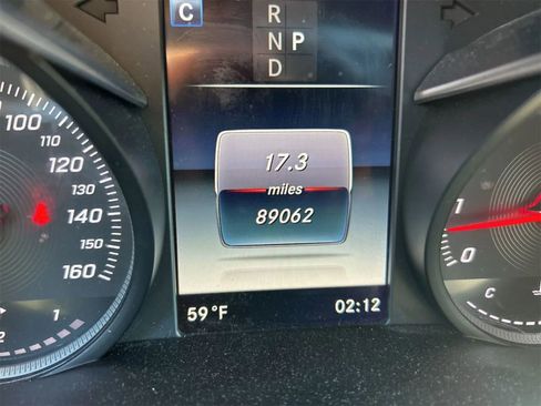 Used 2018 Mercedes-Benz GLC 300 image 5