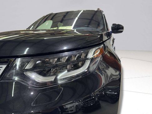 Used 2017 Land Rover Discovery HSE image 63