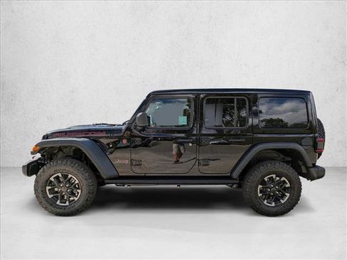 Used 2024 Jeep Wrangler Unlimited Rubicon w/ Technology Group image 5