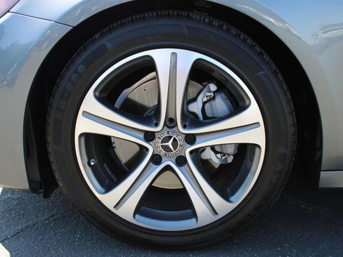 Used 2019 Mercedes-Benz E 300 w/ Premium 1 Package image 28