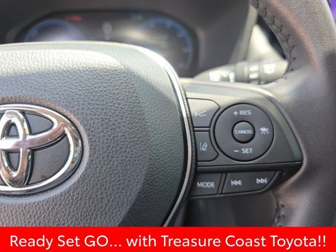 Used 2024 Toyota RAV4 Limited AWD/4WD image 32