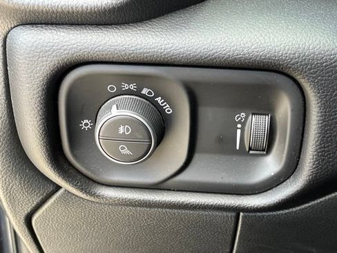 Used 2025 RAM 2500 Big Horn AWD/4WD image 23