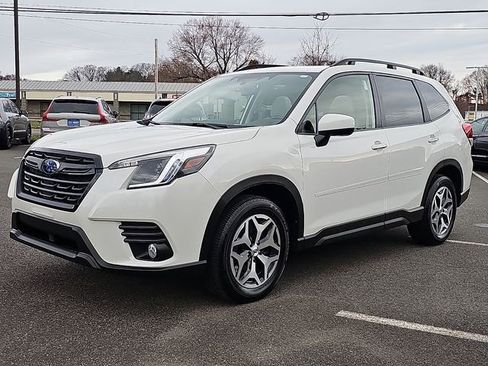 Used 2023 Subaru Forester Premium AWD/4WD image 4